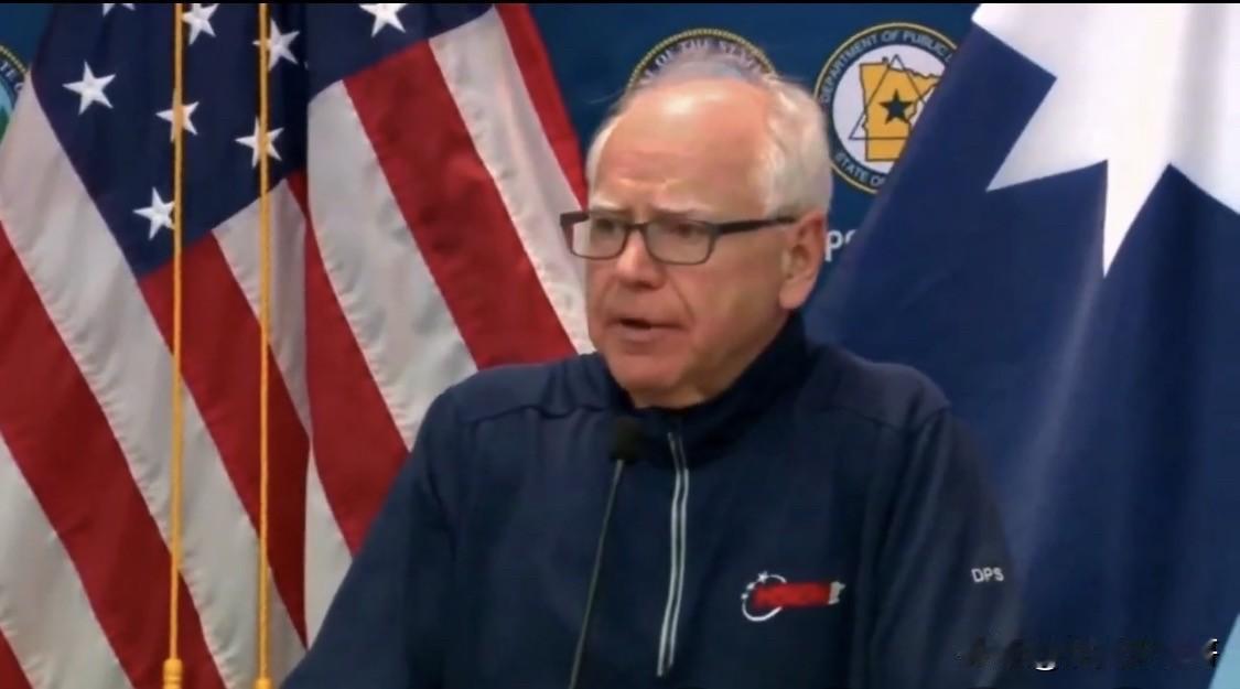 明尼苏达州州长宣布要打“内战”


   沃尔兹这次要反了！居然公开宣布要在明州