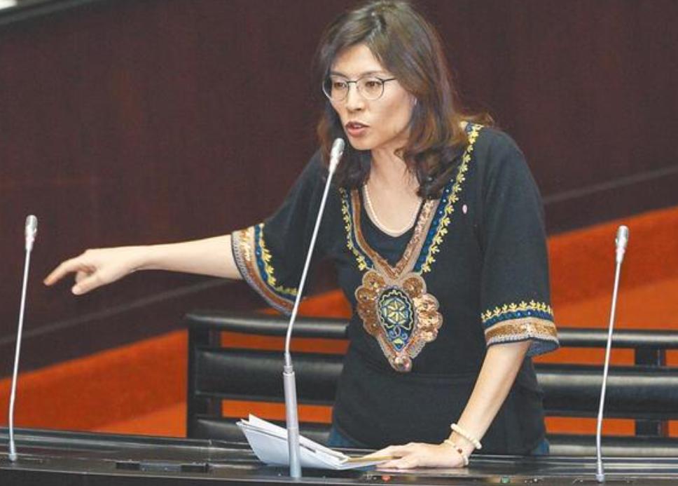 郑丽文的一国二区好多人没弄明白她的核心！弄错了！

弄清楚了一国二区，你就弄清楚