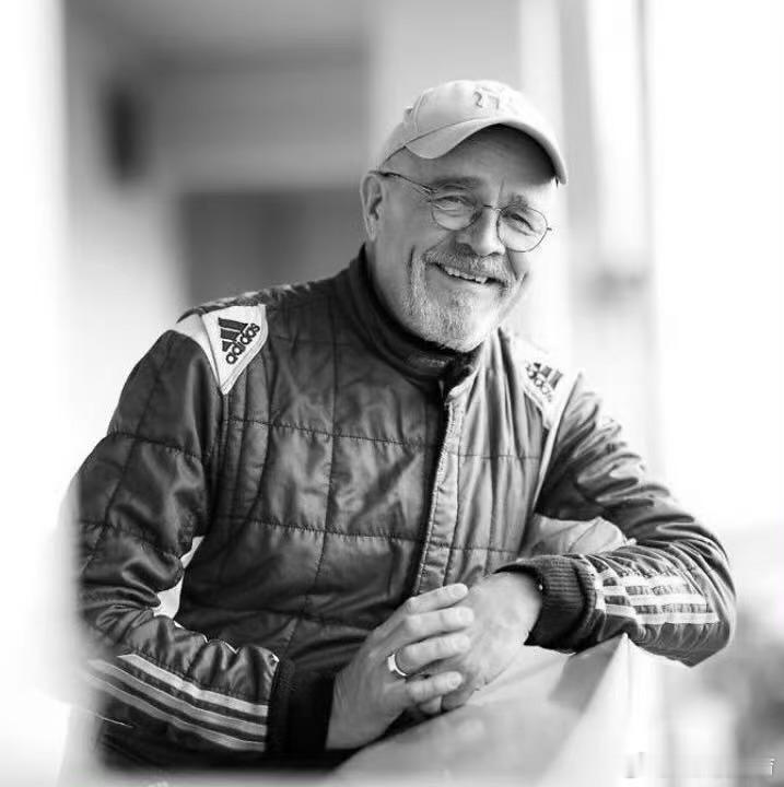 赛车终究是项危险的运动尤其是在纽博格林北环66岁 参加纽博格林24小时耐力赛伟大