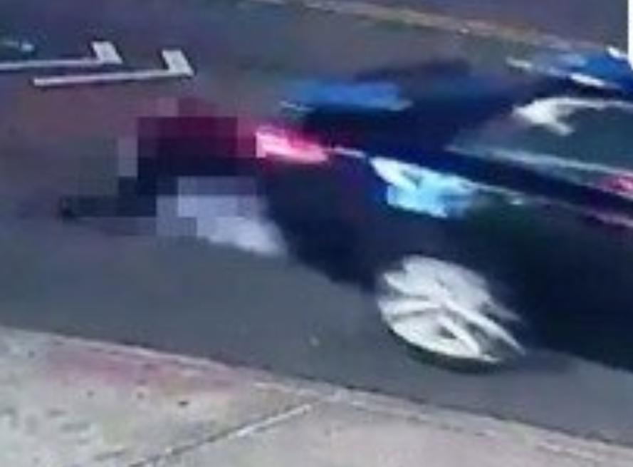 33岁女星街头被SUV撞倒，拖行一个街区后尸体滚落，还遭第二辆车碾轧！美国童星疑