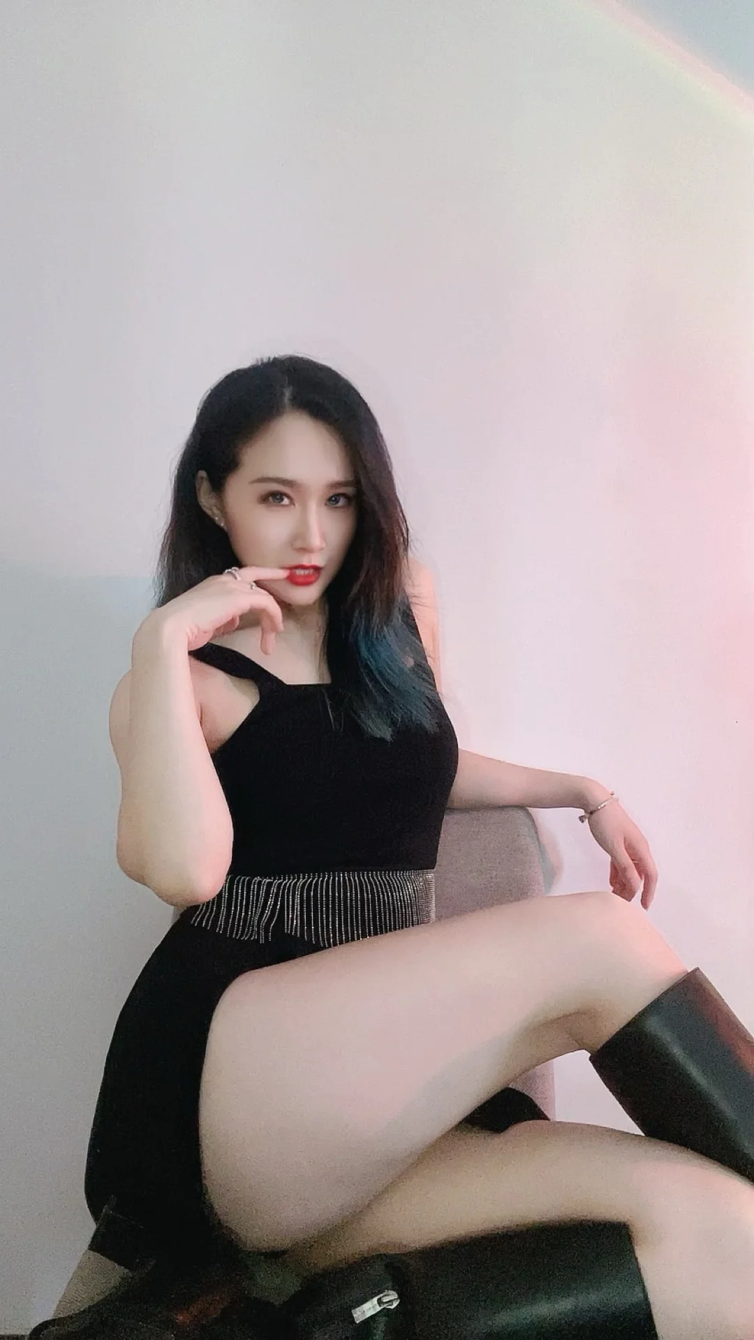 是狼到哪里都吃肉🐺