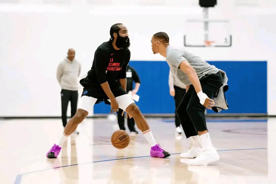 快船太不争气了，如果战胜独行侠，那么现在就是他们进西决了。
第一，今年本来是快船