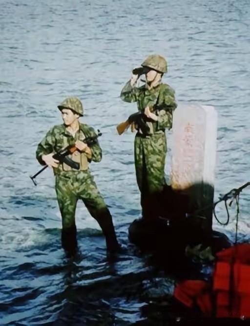 1990年，我国驻南薰礁的11名战士突然失联，后来派船过去查看，才发现11名战士