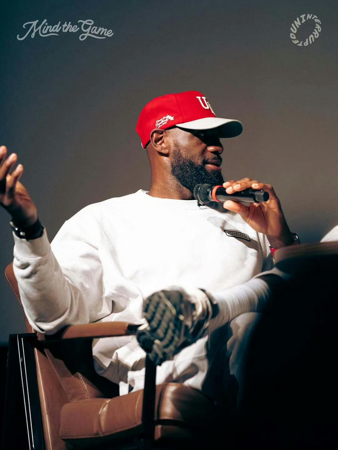 今晚没事，给各位聊点废话，有时候我感觉我也挺难的。时不时被造谣，以及搞无下限攻击