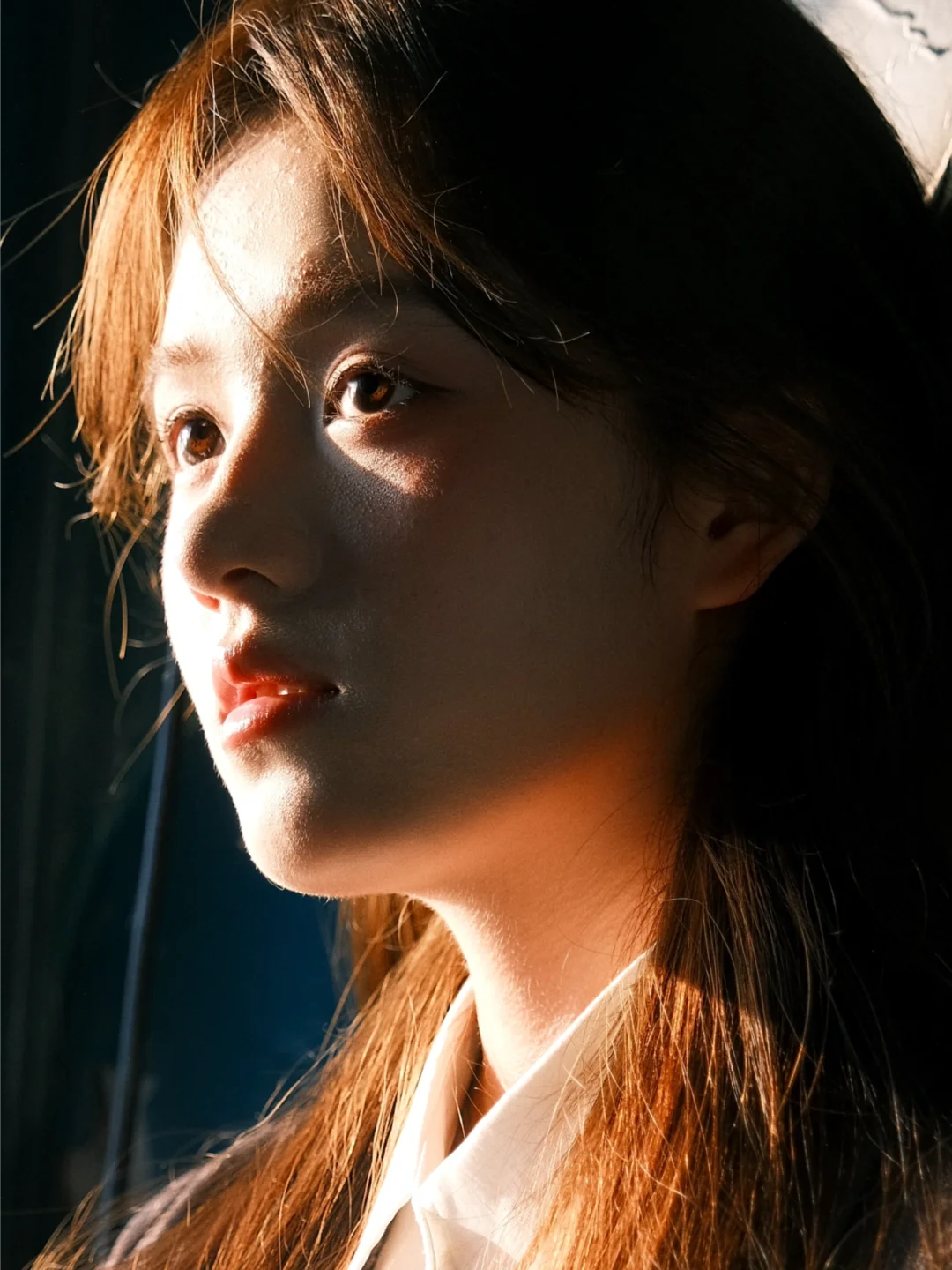 她和她琥珀色的眼睛！富士直出附参数！