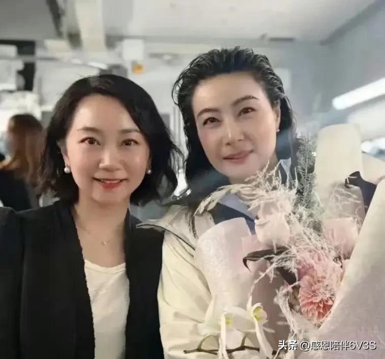 郭晶晶简直太厉害了！网上居然没有一个人说她的不好。不管她戴着一块钱的发圈还是价值