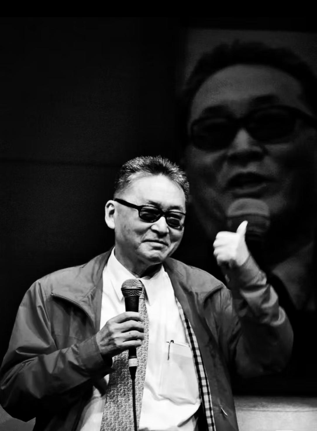 狂人李敖经典语录：

1. “做弱者，多不得好活；做强者，多不得善终。”

释义