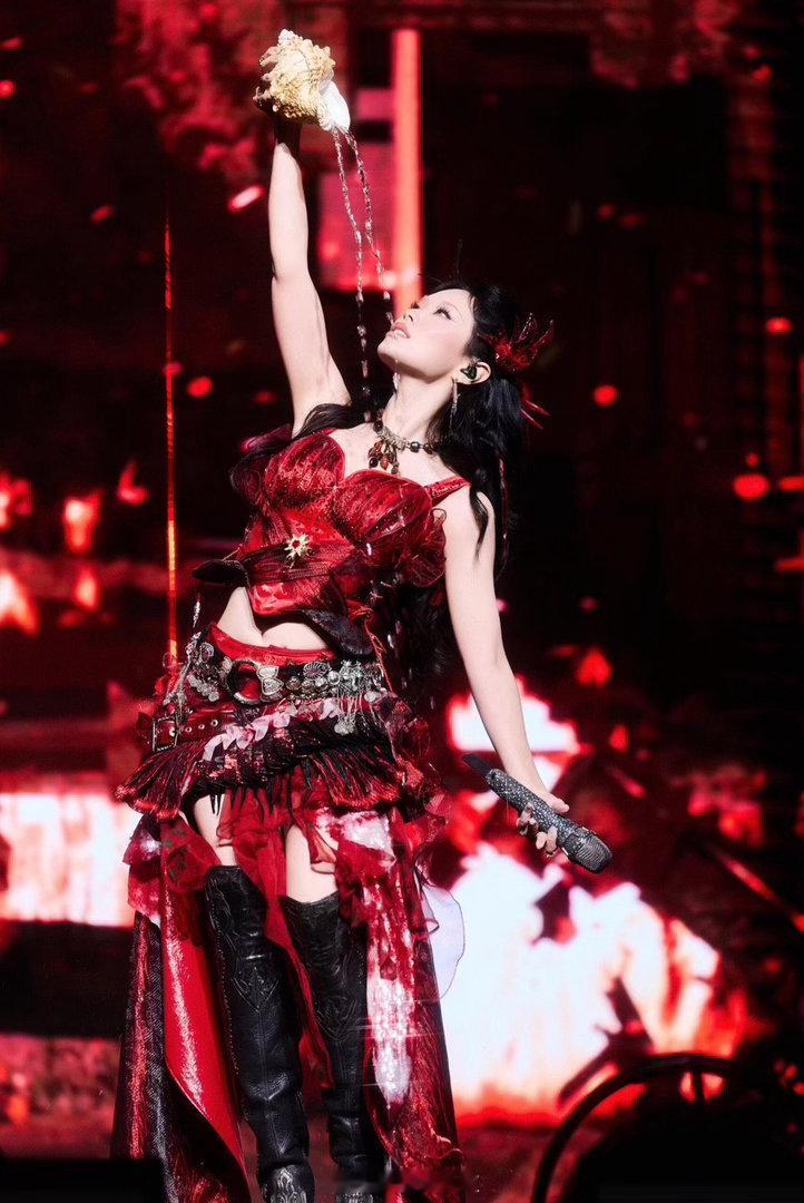 万妮达回应歌手歌手2026面对期待与质疑都平常心对待，通透的想法彰显出成熟的艺人