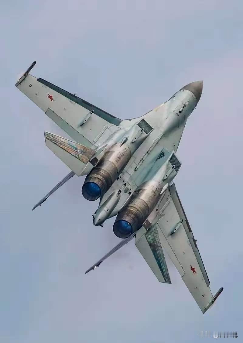 越南空军最近为换代战机犯了难，摆在眼前的选择有三款：法国“阵风”、俄罗斯“苏-5