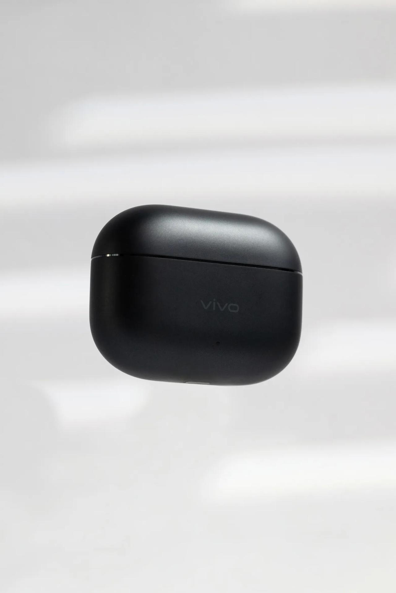 最近在体验vivo TWS 5 Pro耳机，圈铁纯净合音架构+独立 Hi-Fi 