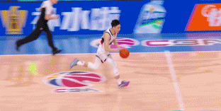 周琦被激怒，陶汉林谢智杰成为好汉，北汽今天形势严峻


谢智杰打得好，第四节打一