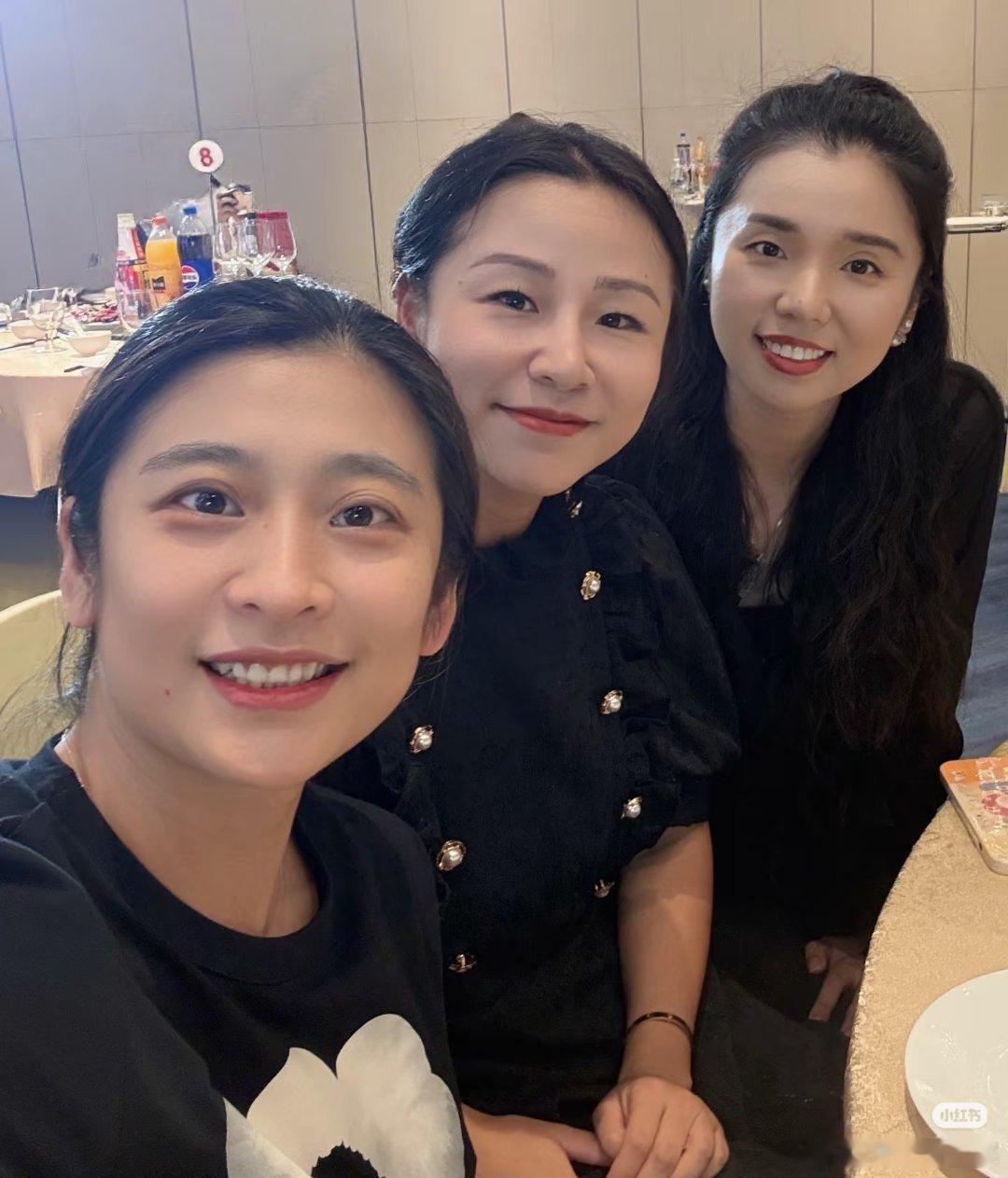 女双世界冠军、当年女双第一后场重炮王晓理结婚，星光熠熠，世界冠军马晋、田卿、王琳