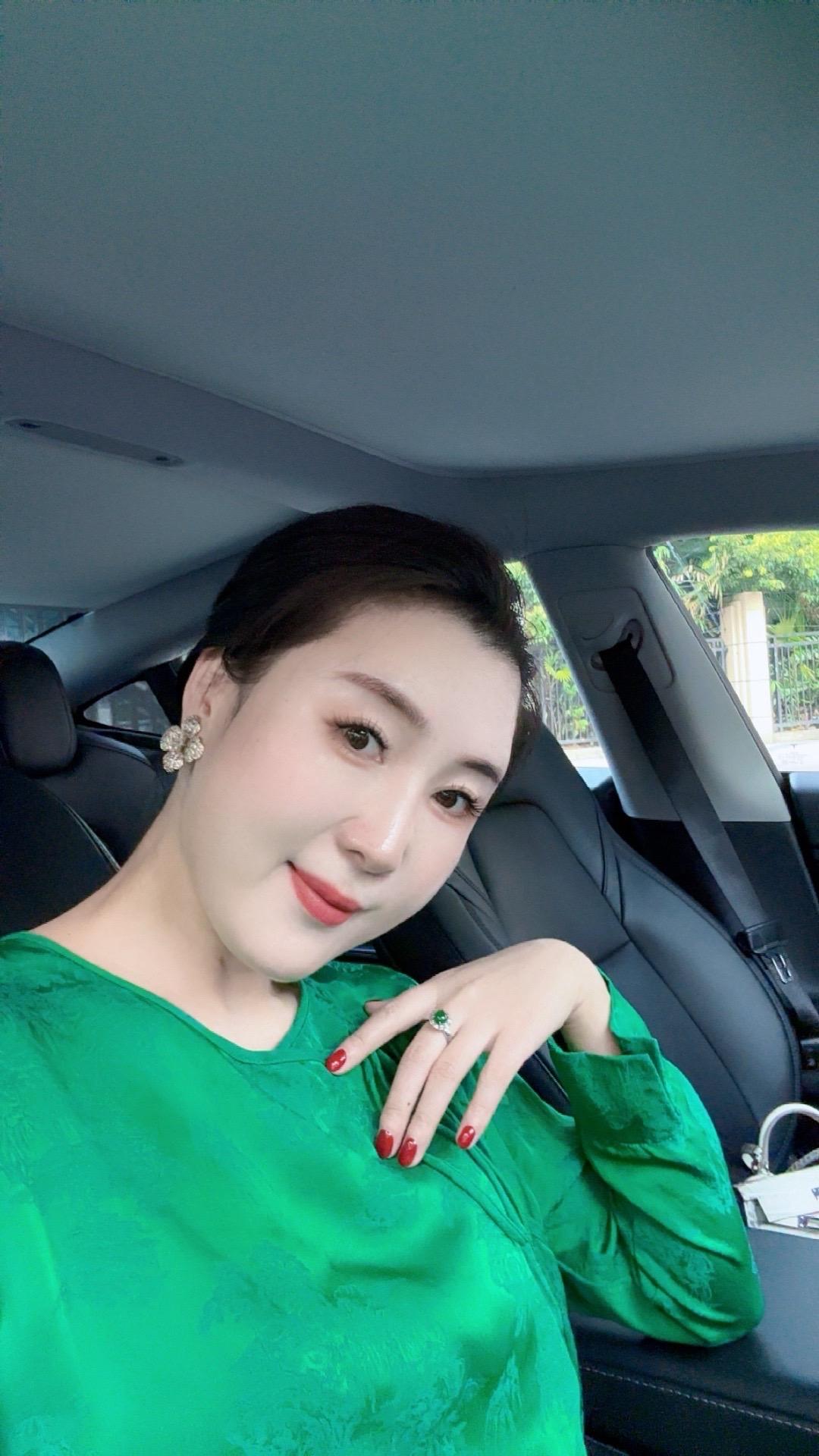 目前最舒服的状态就是～                圈子小 ～事少 ～挺好～