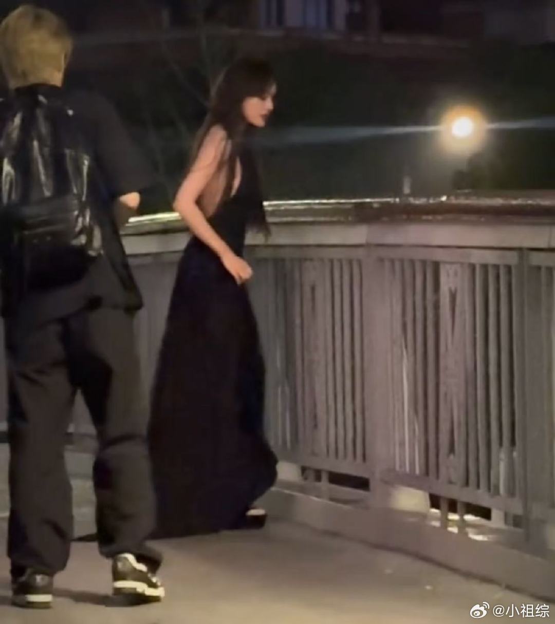 上海街头偶遇文淇上海街头偶遇文淇！上海街头偶遇文淇拍摄