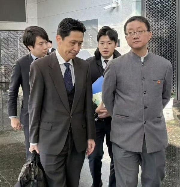 日本彻底摊牌，高市早苗政府选择硬碰硬，中方也不再忍让。最新消息显示，日本明确表示