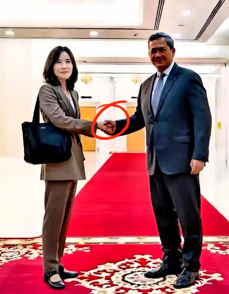 刚刷到这消息时我心都揪紧了，
2025年10月16日，一名韩国公民在柬埔寨被电诈