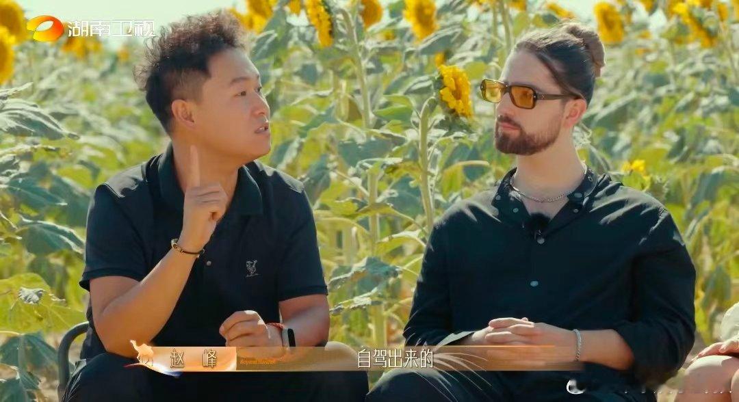 新疆新农人种地种到了哈萨克斯坦声起地平线以土地为信，以奋斗作答。新疆新农人远赴哈