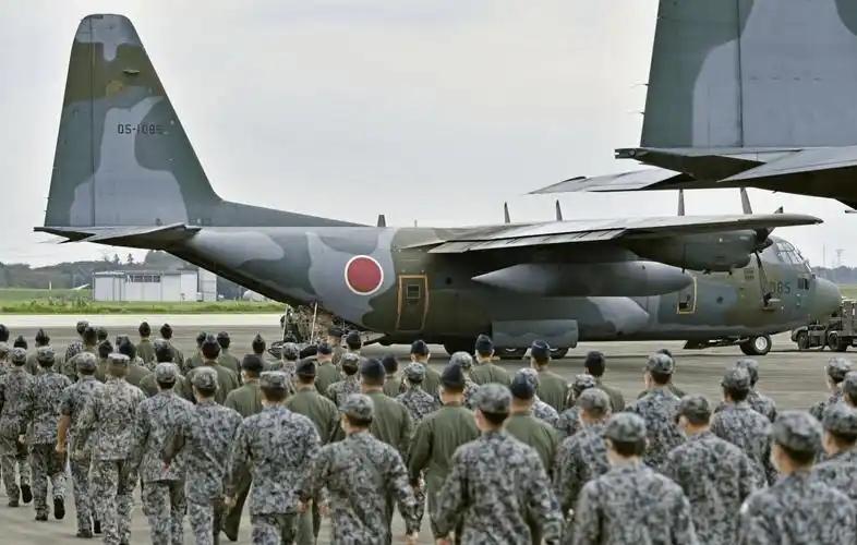 别再被日本那套“专守防卫”给骗了！他们疯狂推销国产护卫舰，不是为了那点贸易顺差，