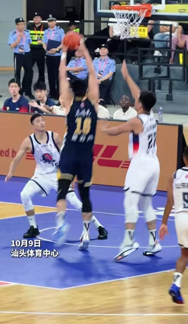 广东宏远68一74输球！季前赛暴霞致命短板，新赛季争冠悬了