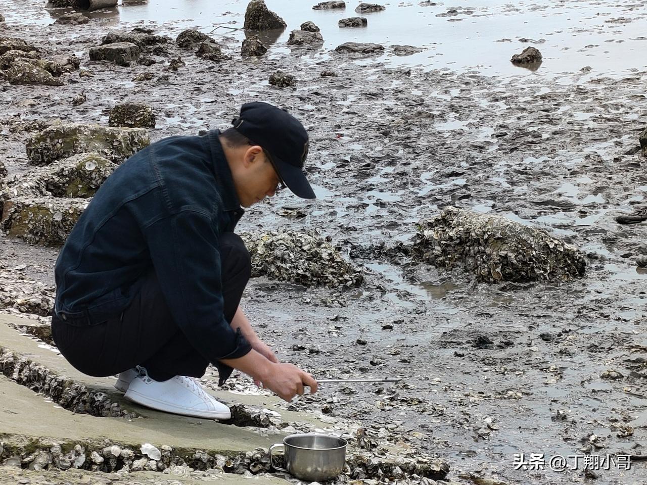 我出生在海边，从小对海就很亲近。这张图应该是2020年前后在曹妃甸那边拍的。时间