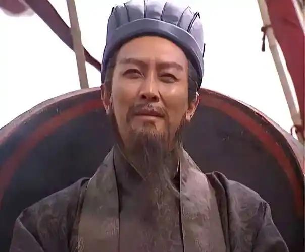 诸葛亮挥泪斩马谡，真的是因为失了街亭？其实他是为了杀一儆百立军威。

公元228