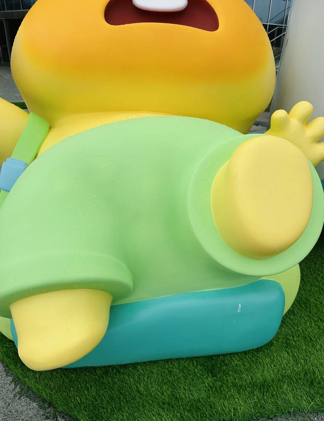 超绝扁平足🦶现场挠噜噜脚心
噜噜的小胖jio🦶
	
水豚噜噜 随地大小睡
