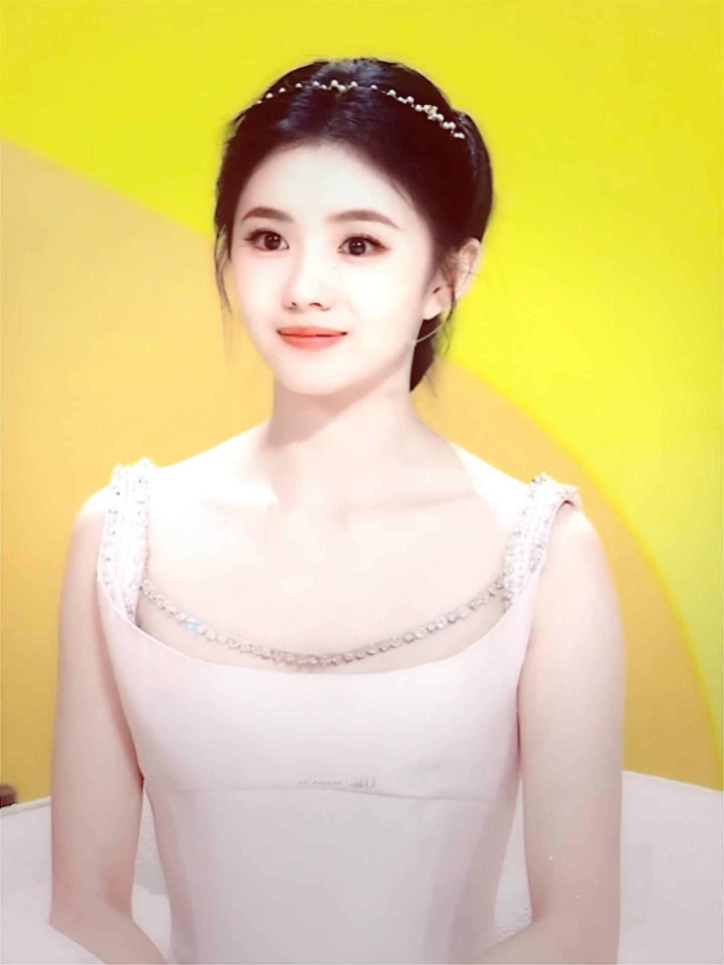 存存公主👑刘浩存出场完全小公主 ​​​