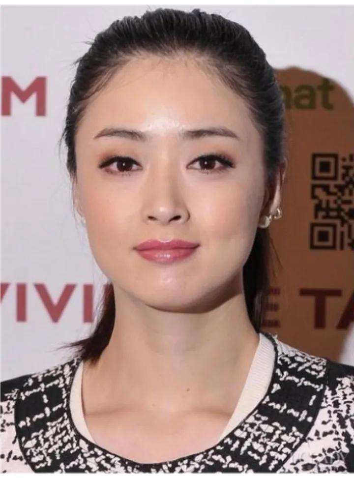 蒋欣：演技卓越却奖运不济，配角光芒难掩主角挑战

蒋欣，一个在影视圈中演技备受赞