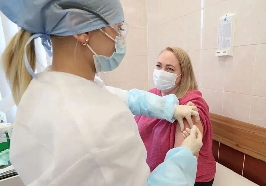 医生称淋巴瘤和恶性癌症是等同的淋巴瘤本身就属于恶性肿瘤（即常说的恶性癌症）的范畴