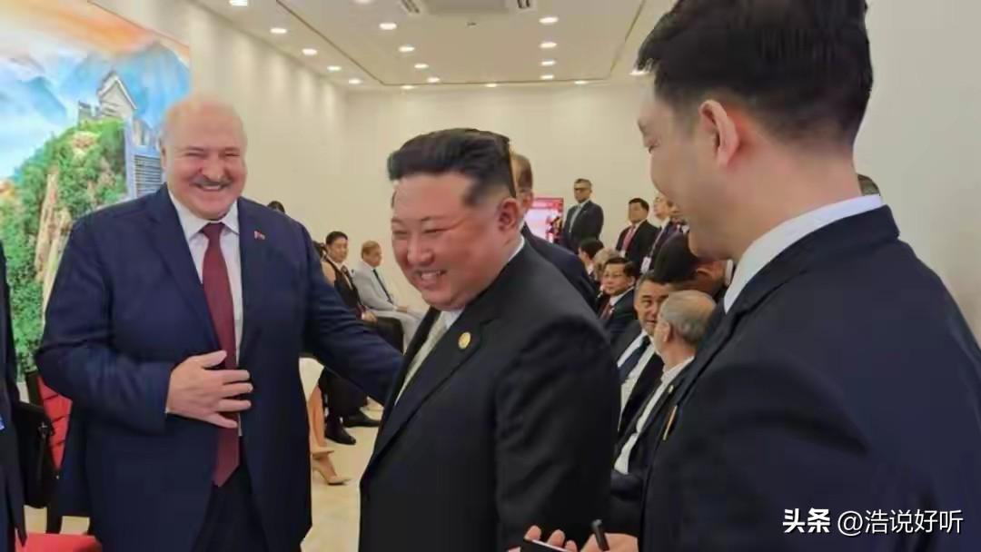 卢卡申科与金正恩的会晤算得上是，俄朝白“三边”战略机制正式形成。

据朝中社25