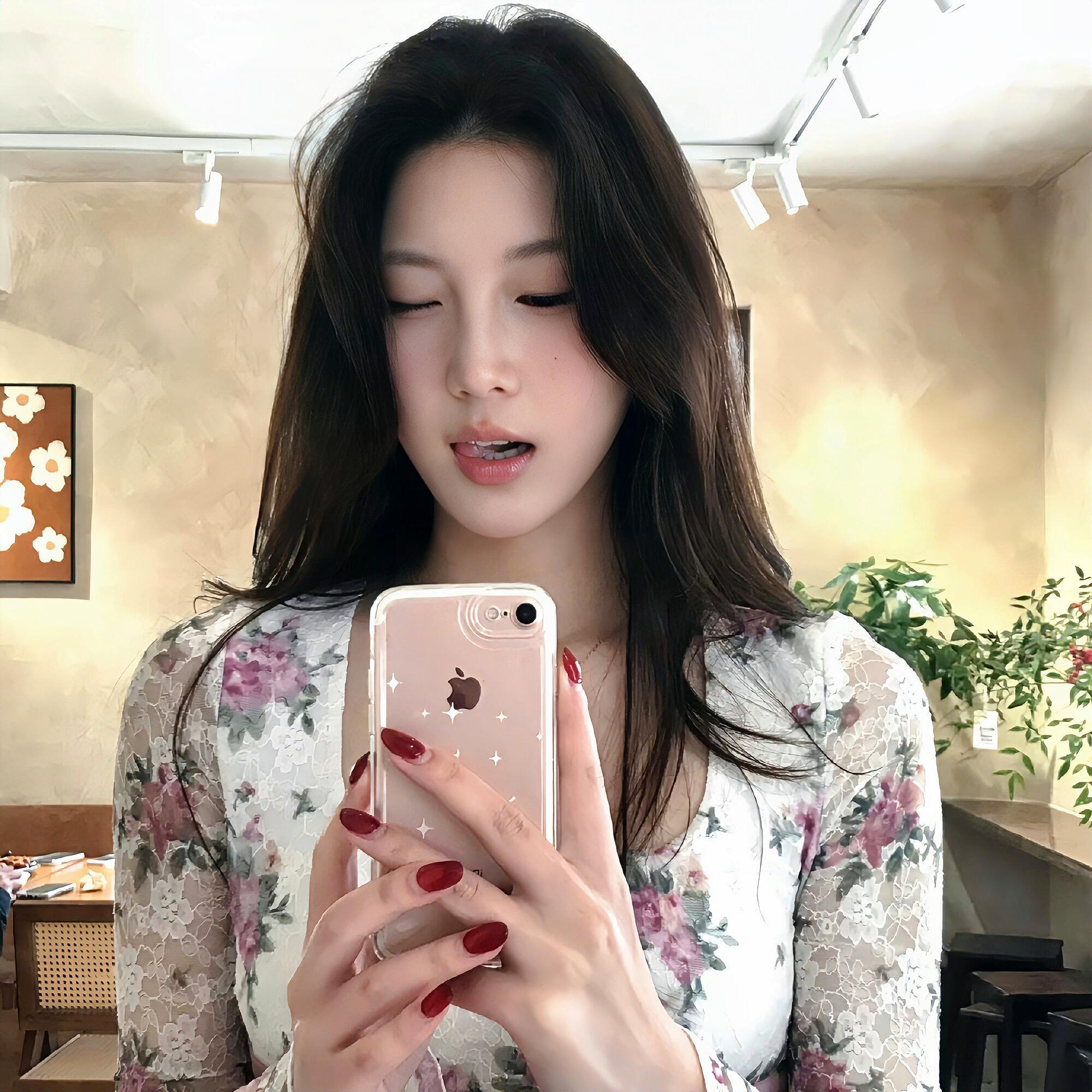 WeChat  ｜氛围感女生头像  