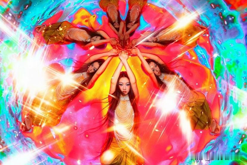 御姐炸场vs 知心姐姐？单依纯这张《纯妹妹》里，你Pick哪一个她？单依纯这张二