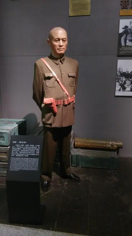 吴石将军的事迹最打动我的，是他铁血风骨与似水柔情的交织。1950年他牺牲前，被关