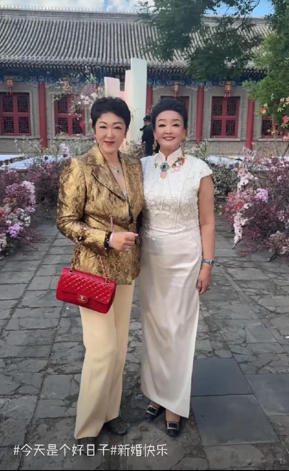网友发现小汪宝百日宴上张兰的好闺蜜赵行长竟然没有来？还记得汪小菲婚礼上张兰和赵行