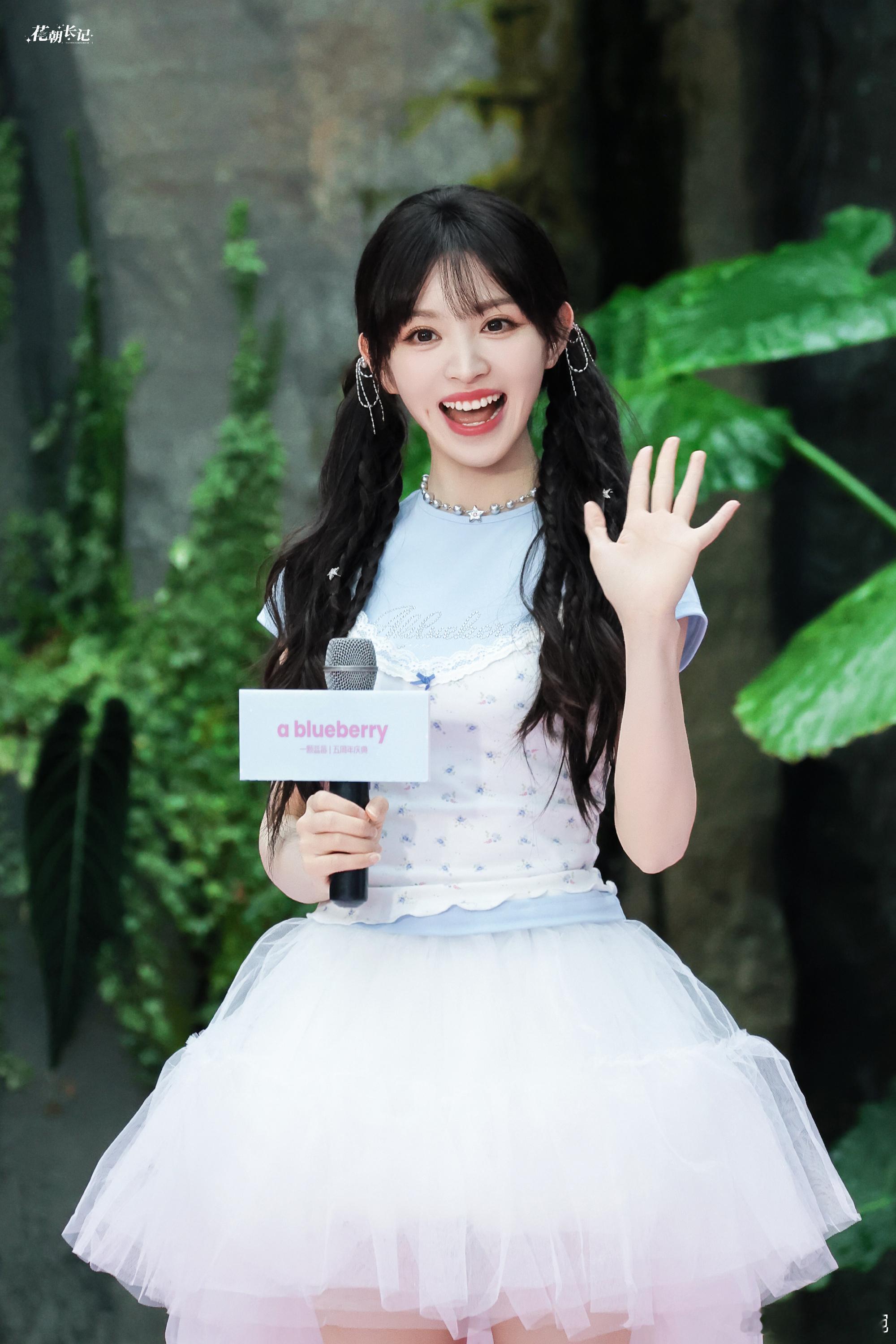 田曦薇双马尾好甜这么可爱不要命啦～小萌物我一口一个