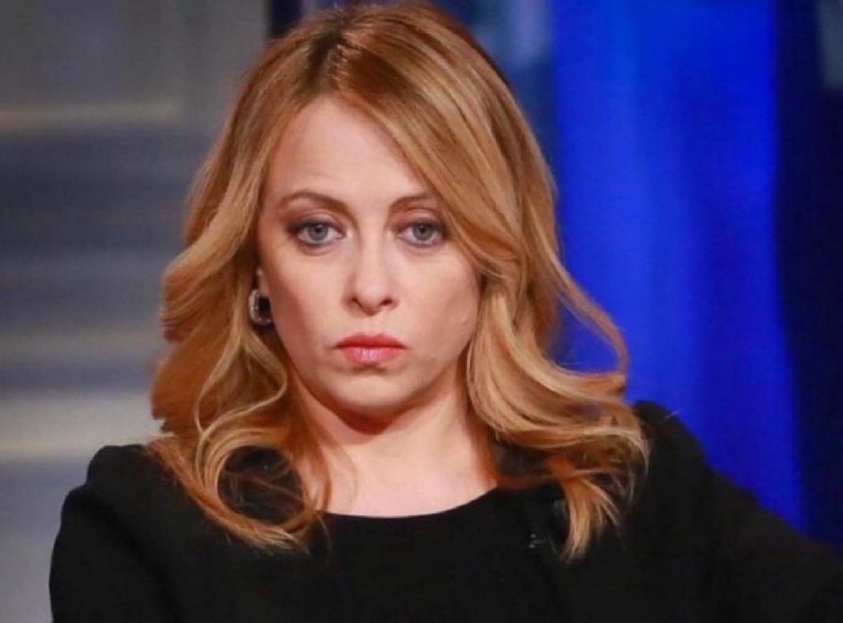 意大利总理梅洛尼宣布，意大利将向乌克兰捐赠大量发电机，以帮助该国抵御俄罗斯对其能