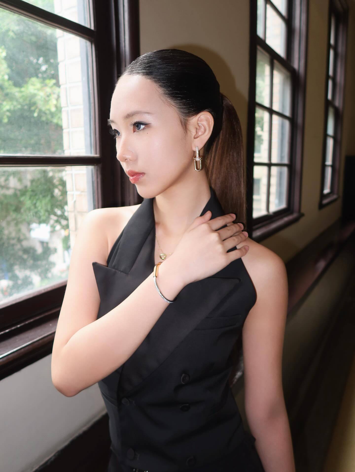 Elly好完美一颗头！ 