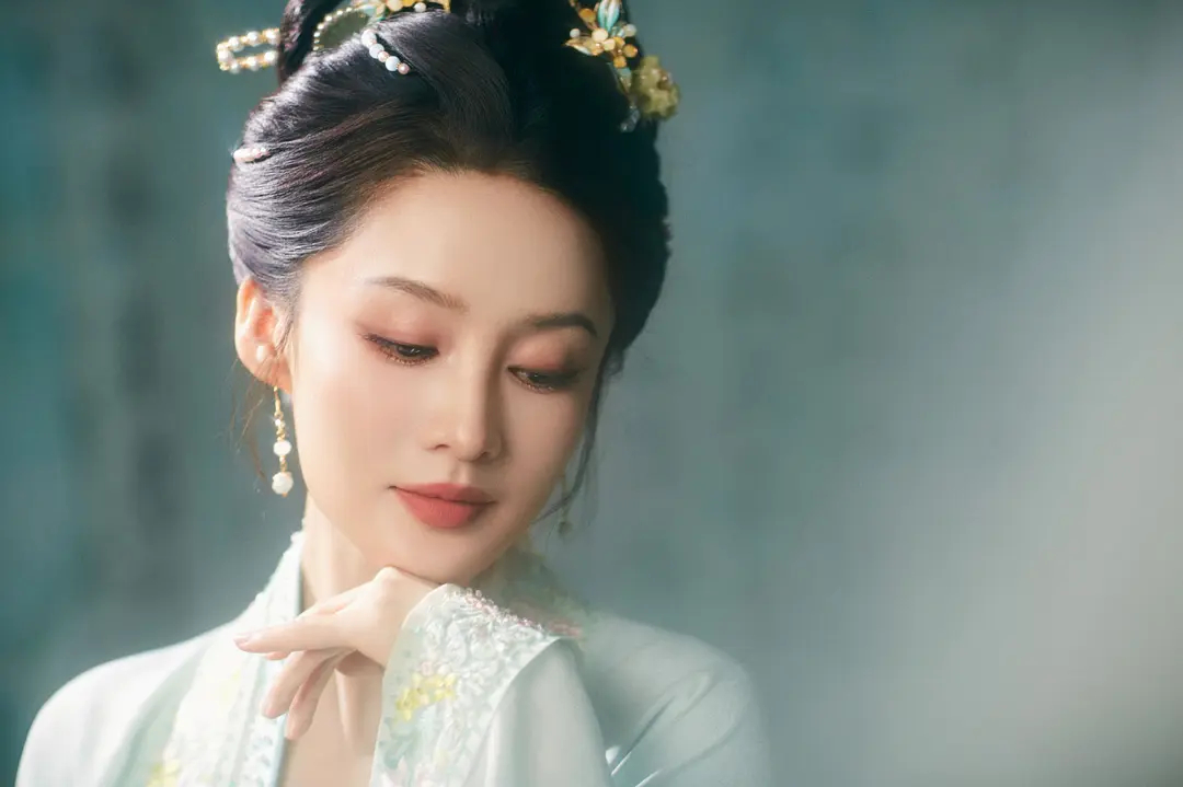 李沁春晚出图大家觉得怎么样 