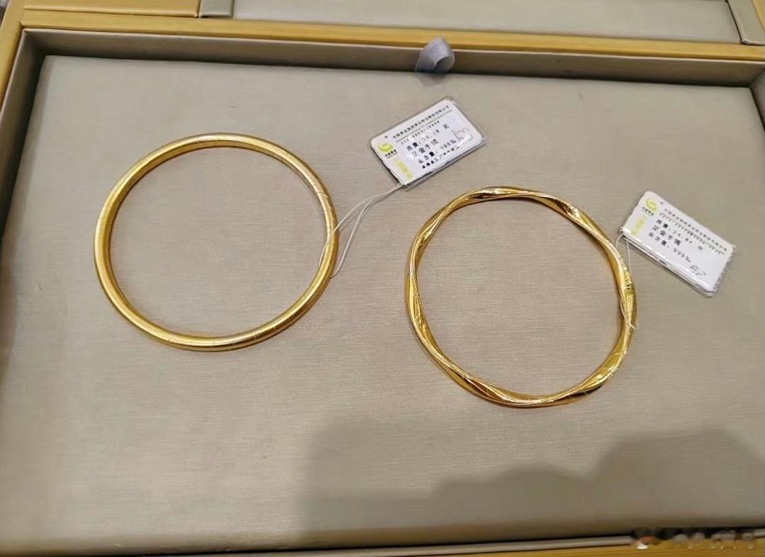 作为柜姐，你会推哪款？？?不需要每月3克黄金的工作