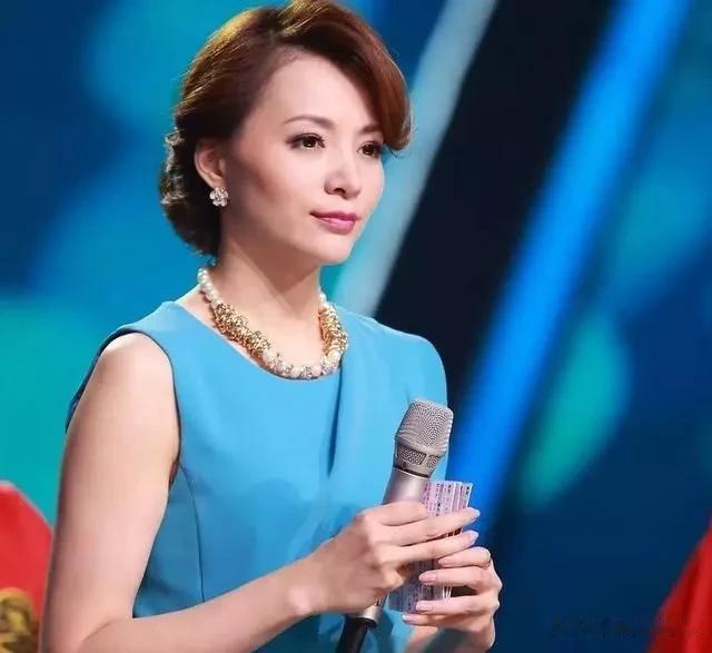 央视龙年春晚！老百姓最想看到的5位明星

第1，公益女神——韩红

第2，才华横