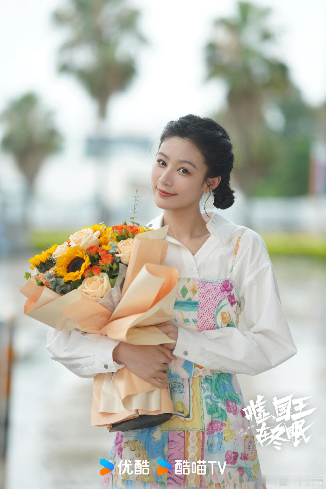 #许诗悦嘘国王在冬眠#杀青啦！！妹子许诗悦的角色看着挺甜美可爱的，好像是个原创角