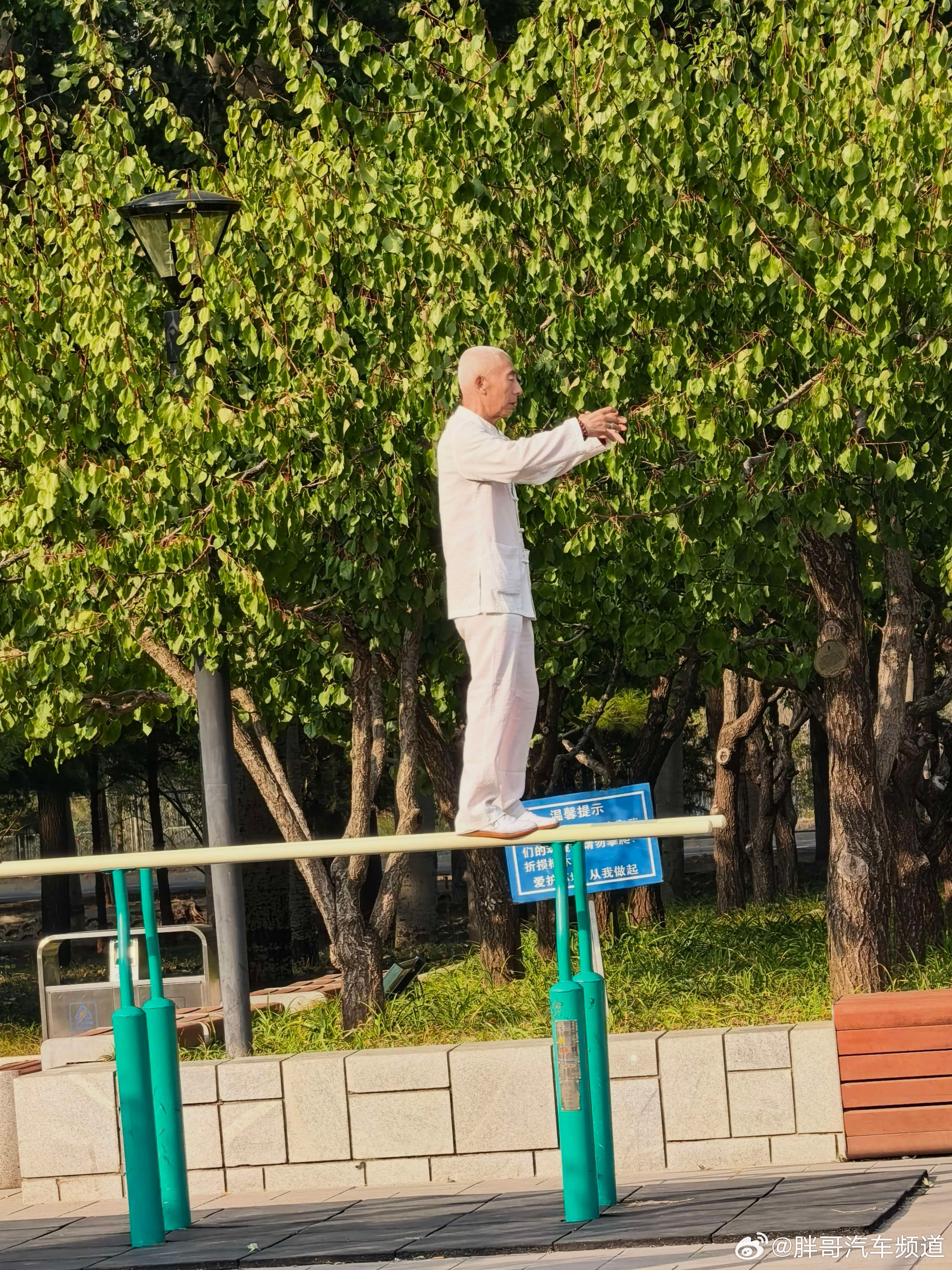 胖哥汽车频道[超话] 大爷身体真棒[思考] 生活碎片 ​​​
