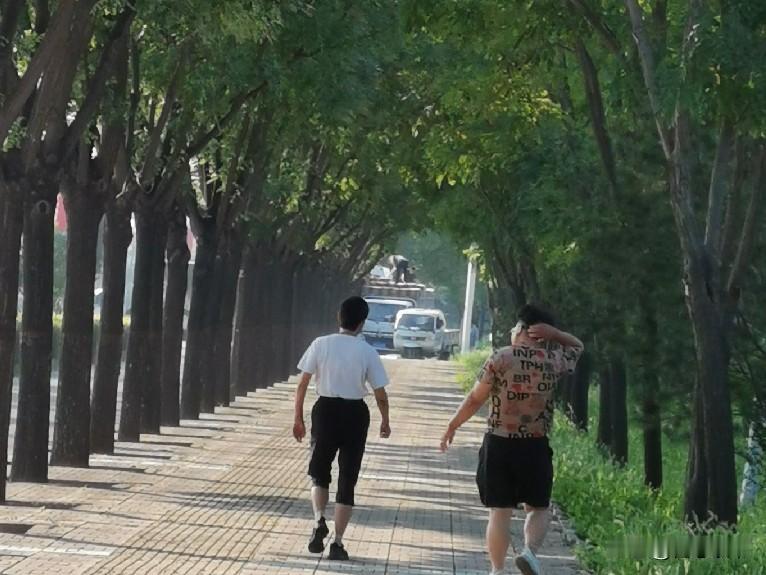 有一位婆婆，已经过了60岁，问起她有何改变，她是这样说的：
我正在改变，以前我爱