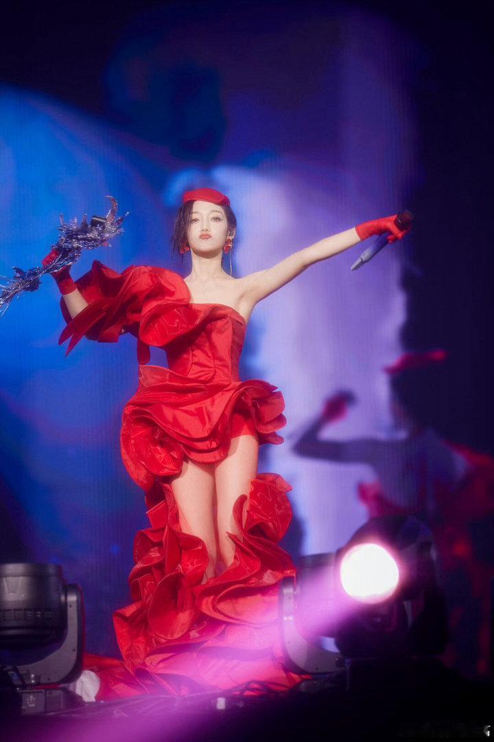 希林娜依高唱完你的唱你的希林娜依高献唱百花杀OST 《花影》不是希林娜依·高第一