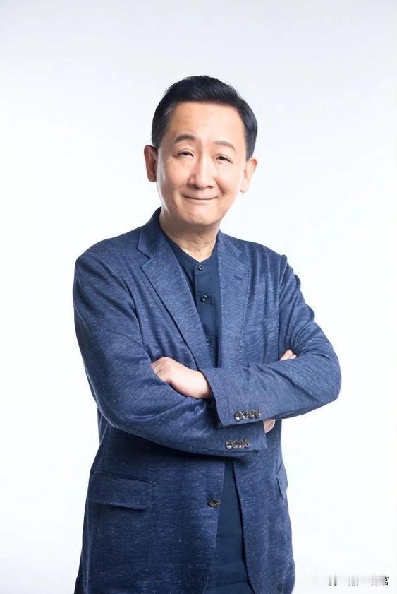 2001年，哥哥猝死后留下400万债和8岁女儿，梁天在一堆欠条前坐到天亮，对嫂子