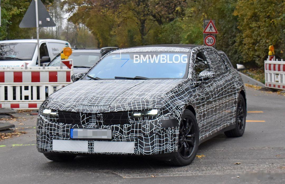 宝马全新一代 Neue Klasse 系列的第二款车型——2026款 BMW i