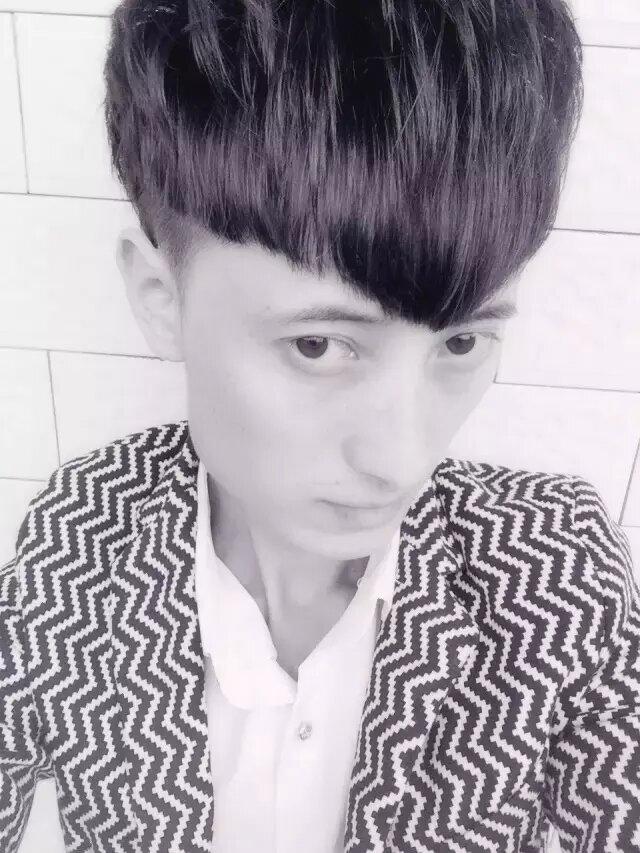 个人情感文案 上热搜 痞帅 少年感 男生穿衣搭配