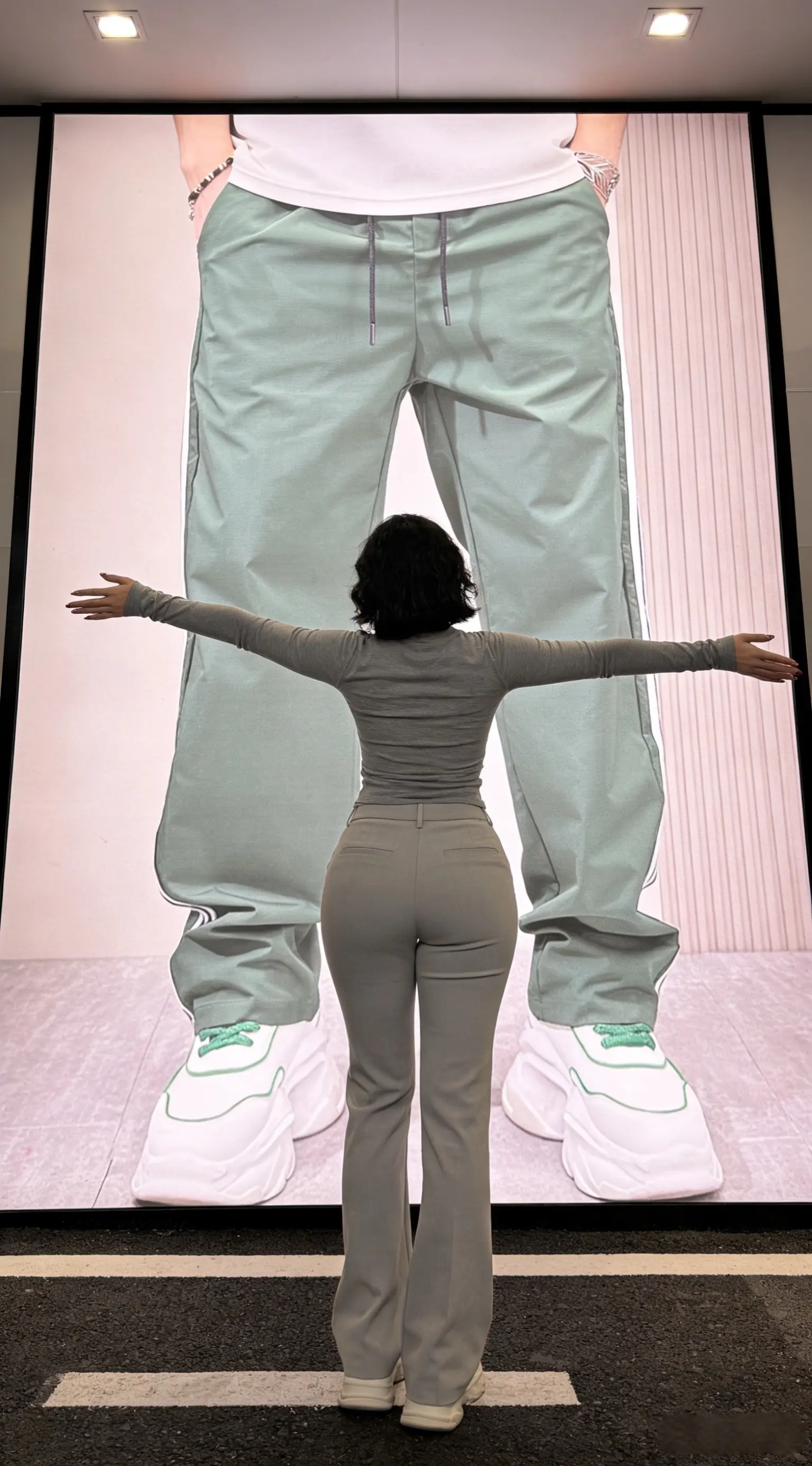 夏季新款条纹速干休闲裤百搭潮牌宽松直筒长裤三道杠运动裤子显高      ✓