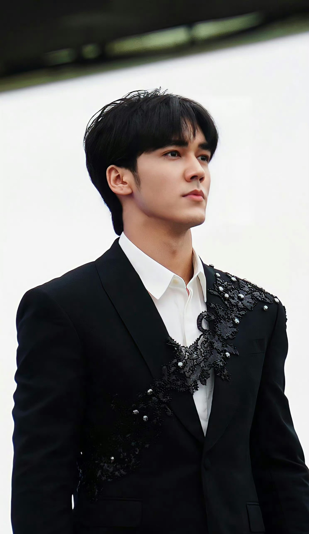 陈牧驰这是在央视五一晚会中正式复出了？ ​​​