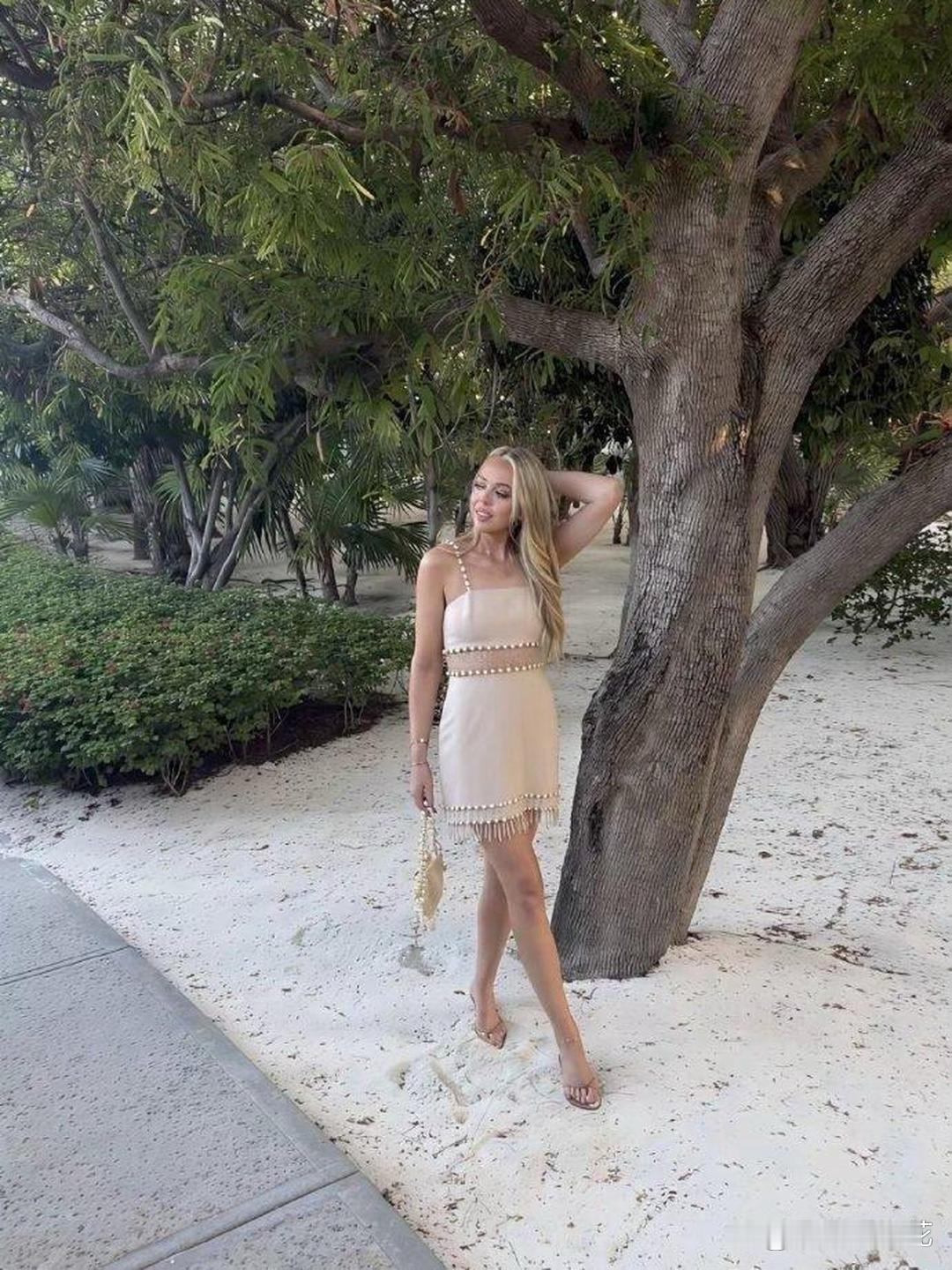 特朗普的小女儿，在印度发的旅游照片 